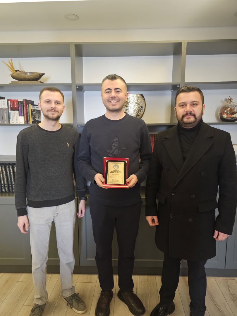 Alaşehir Ülkü Ocaklarına Destek Olan İsimlere Plaket